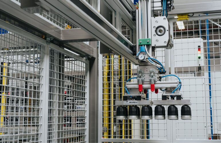 spider pick and place machine